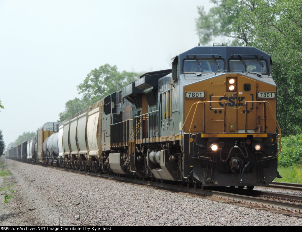 CSX 7801 on M634